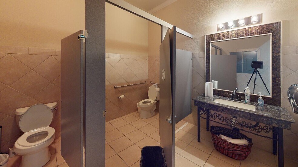 More Photos Of 5507 Louetta Rd, Spring Medical For Sale