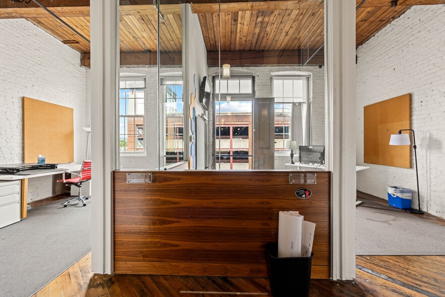 More Photos Of 316-318 E Main St, Charlottesville Office For Lease