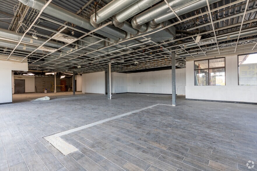 More Photos Of 13810-13854 Lakeside Cir, Sterling Heights Storefront Retail Office For Lease