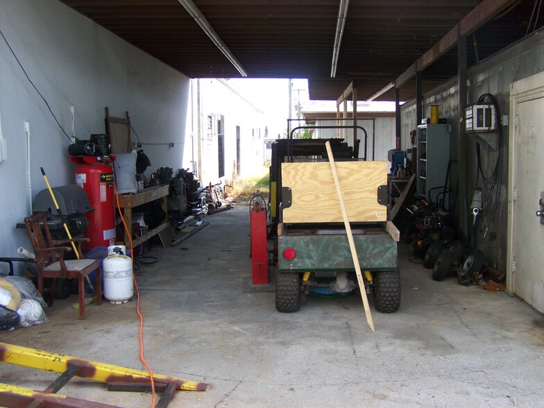 More Photos Of 10460 SW 187th Ter, Miami Warehouse For Sale