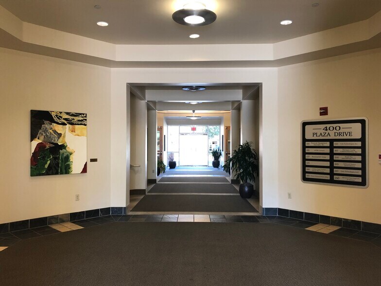 More Photos Of 400 Plaza Dr, Folsom Office For Lease
