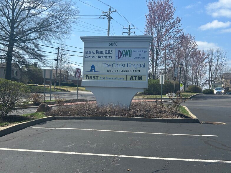 More Photos Of 5680 Bridgetown Rd, Cincinnati Medical For Sale