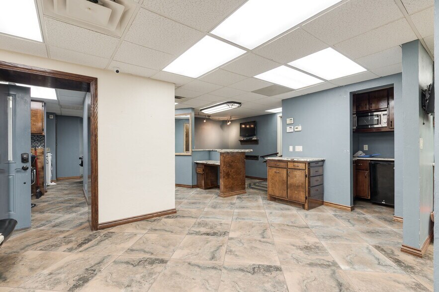 More Photos Of 3801 NW 63rd St, Oklahoma City Office For Lease