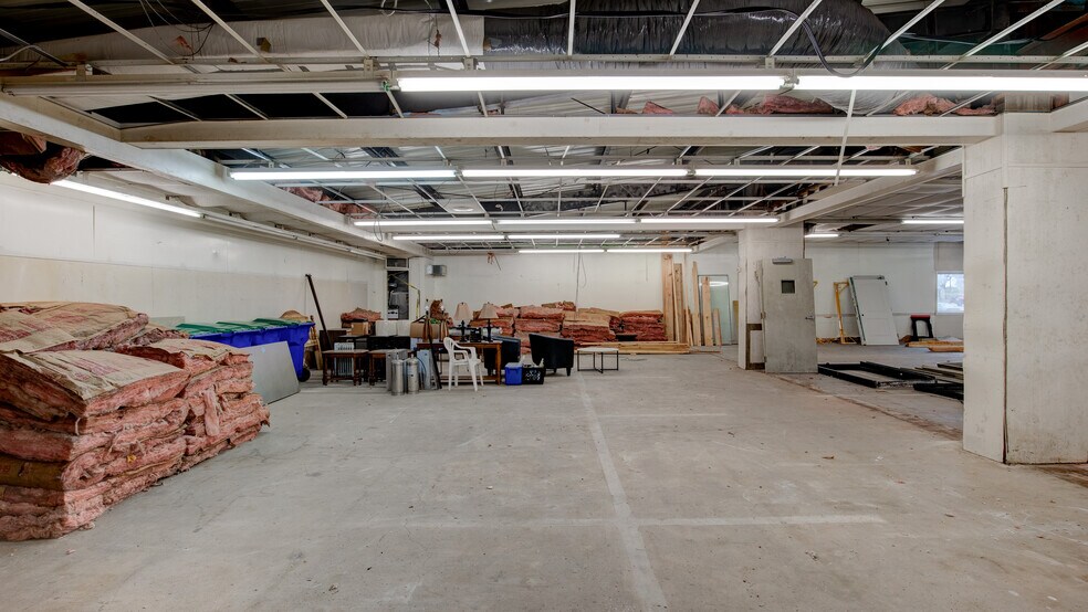 More Photos Of 2015 Payne st, Tell City Light Distribution For Sale