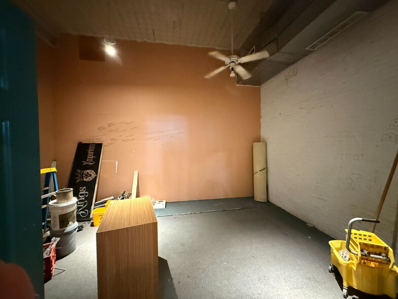 More Photos Of 405-409 S Main St, Joplin Apartments For Lease