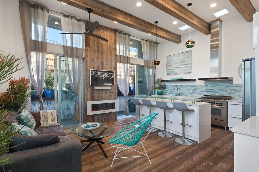 More Photos Of 472 Rosecrans Ave, Manhattan Beach Apartments For Sale