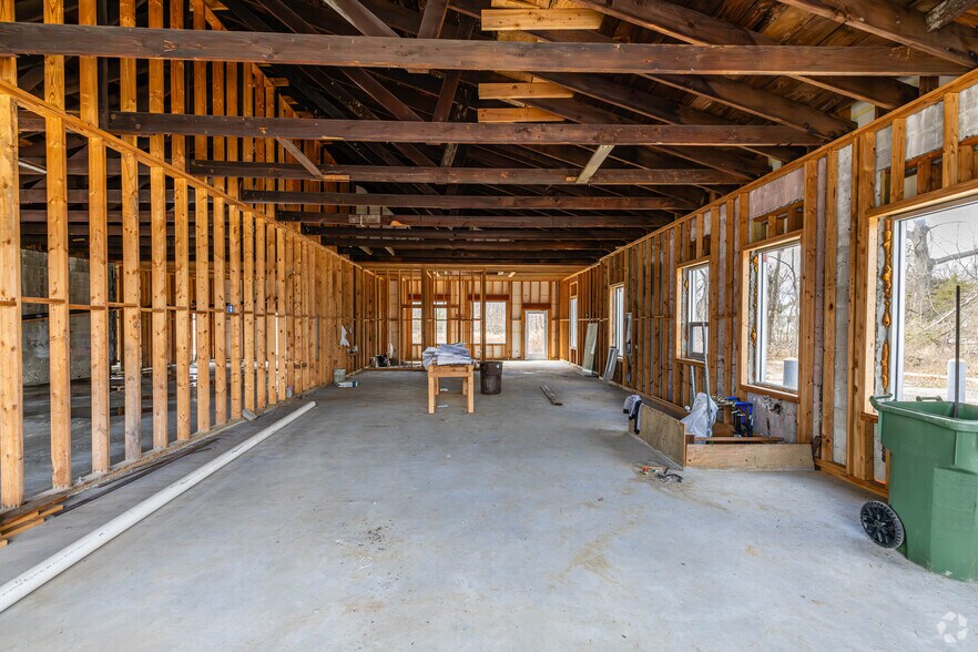 More Photos Of 252 State Route 35 S, Eatontown Freestanding For Sale