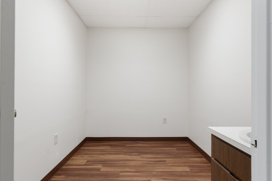 More Photos Of 9030 W Fort Island Trl, Crystal River Medical For Sale