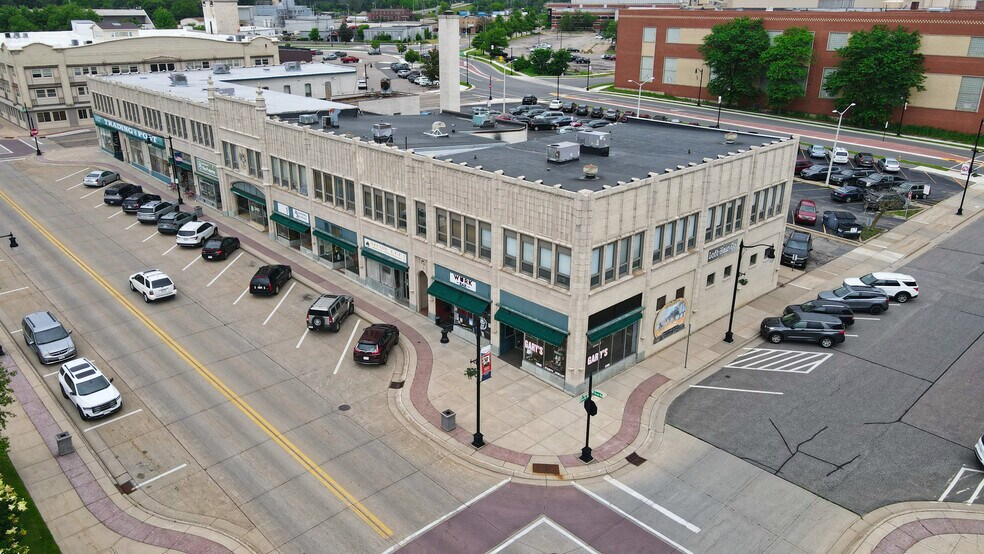 Primary Photo Of 230 W Grand Ave, Wisconsin Rapids General Retail For Sale