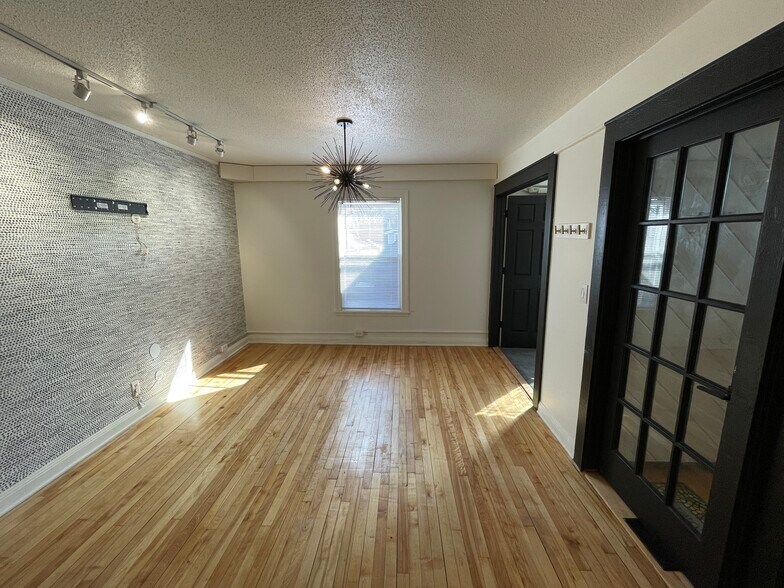 More Photos Of 961 Grand Ave, Saint Paul Storefront Retail Office For Lease