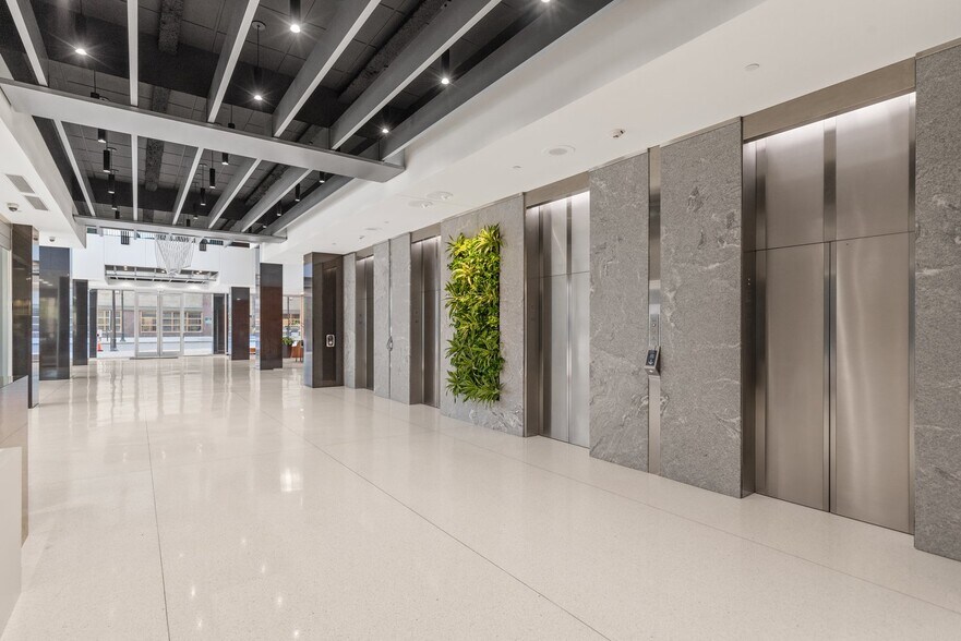 More Photos Of 333 Fayetteville St, Raleigh Office For Lease