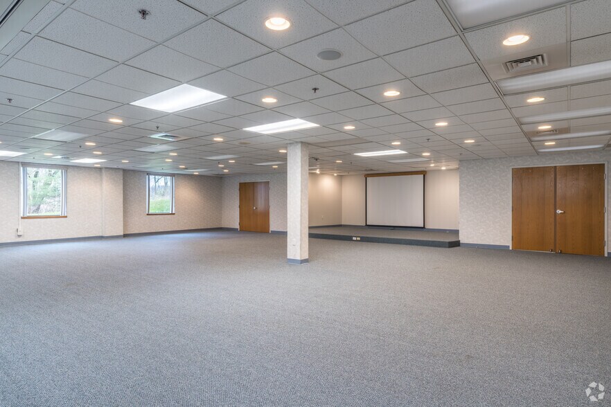 Photo of Bsmt Floor Ste B-17