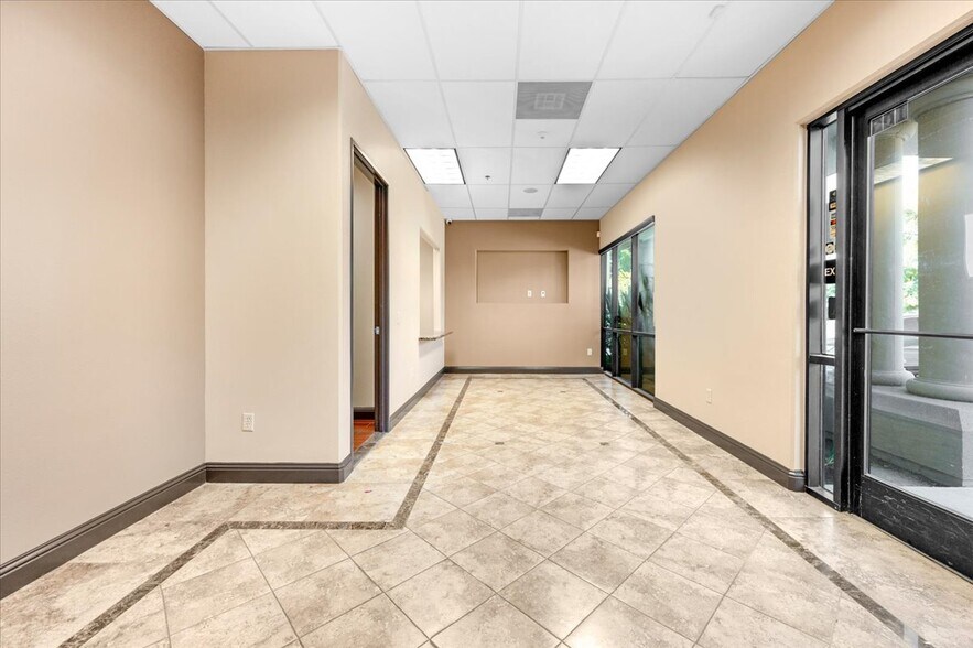 More Photos Of 7206 N Milburn Ave, Fresno Medical For Lease