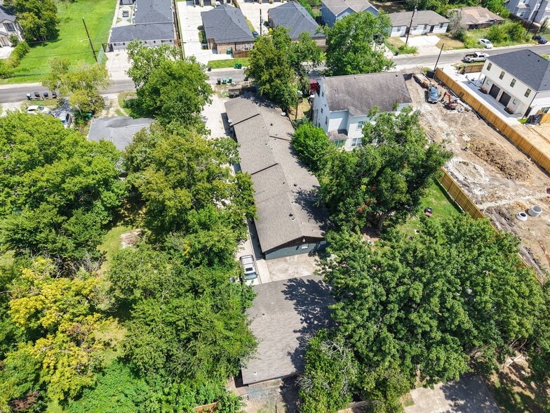 More Photos Of 5022 Mallow St, Houston Apartments For Sale