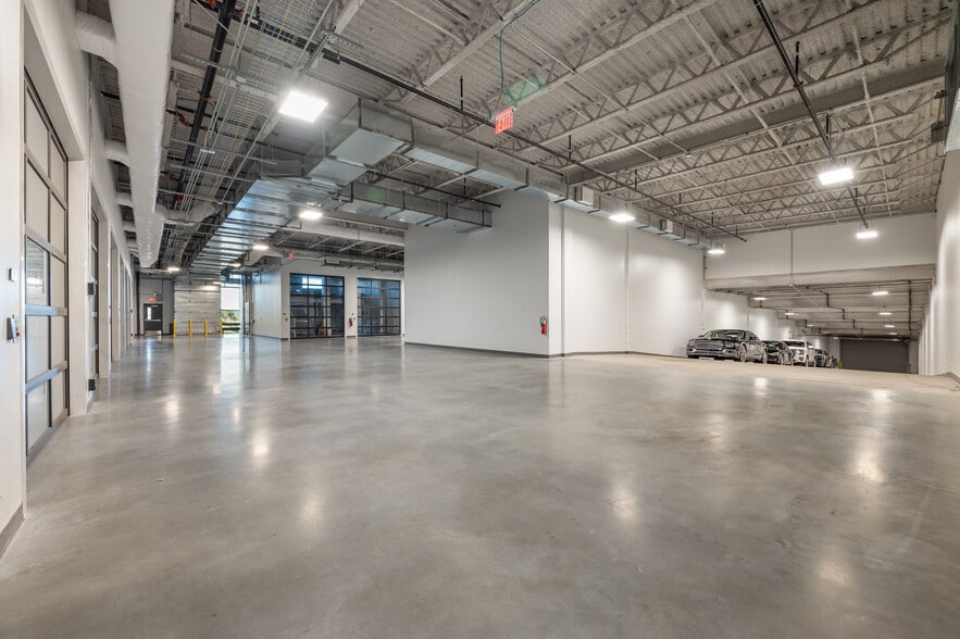 More Photos Of 4229 FM 620, Austin Showroom For Sale