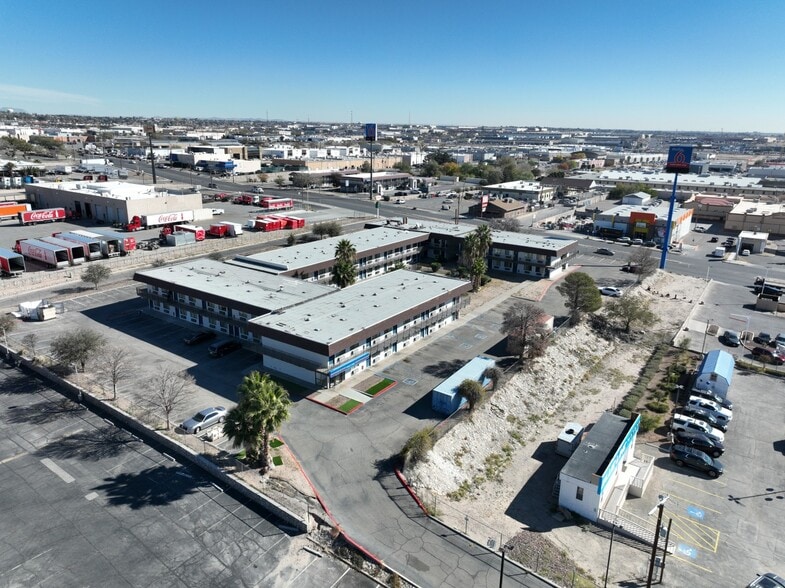 More Photos Of 11049 W Gateway Blvd, El Paso Hotel For Sale