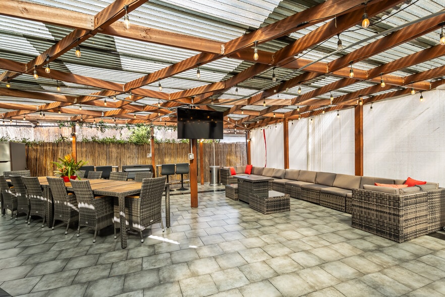 More Photos Of 2366 Main St, Ramona Office For Sale