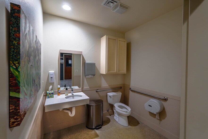 More Photos Of 105 Rocky Cliff Ln, Kalispell Industrial For Sale