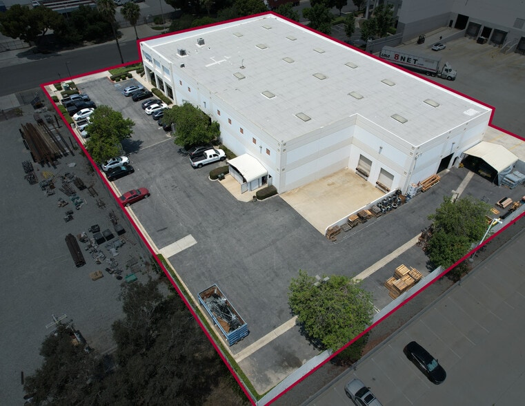More Photos Of 1689 S Parco Ave, Ontario Warehouse For Sale