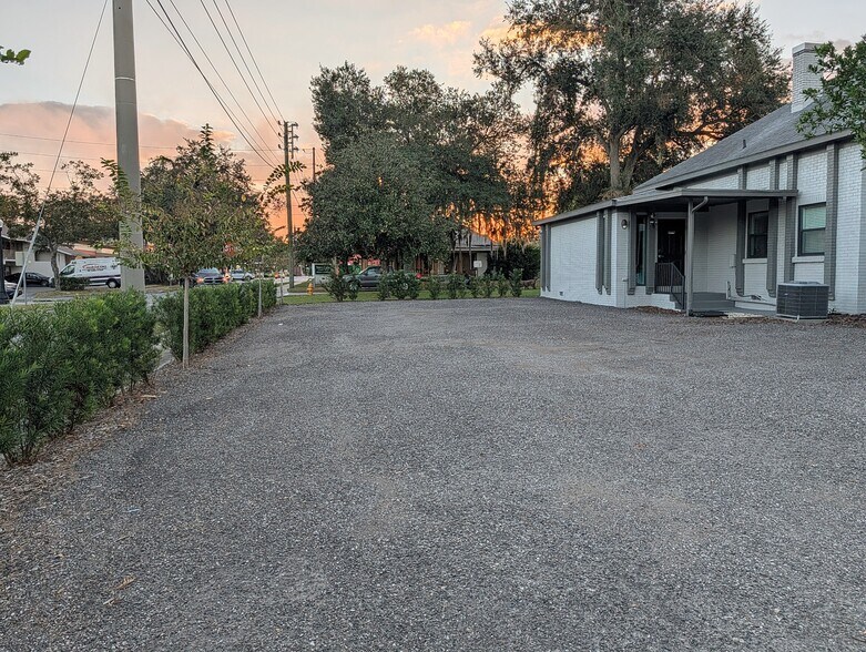 More Photos Of 905 S Missouri Ave, Lakeland Coworking Space