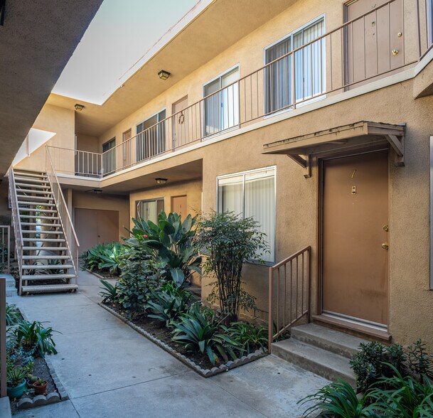 More Photos Of 1810 Stoner Ave, Los Angeles Apartments For Sale