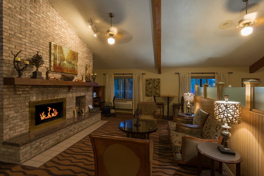 More Photos Of 700 Highway 51, Minocqua Hotel For Sale
