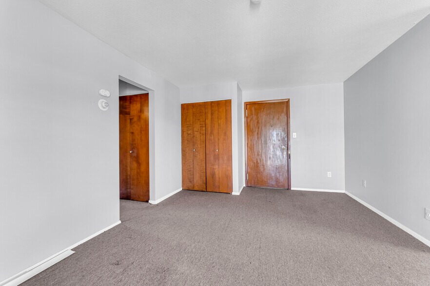 More Photos Of 18809 Bella Dr, Cleveland Apartments For Sale