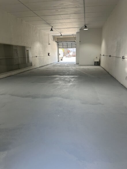 More Photos Of 418-432 S Dixie Hwy E, Pompano Beach Service For Lease