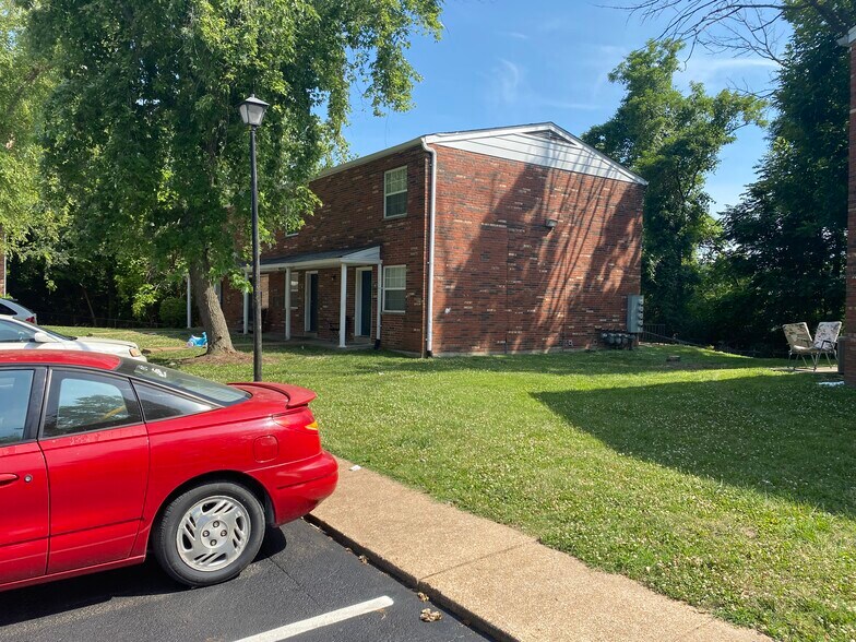 More Photos Of 1624 Northwinds Estates Dr, Saint Louis Apartments For Sale