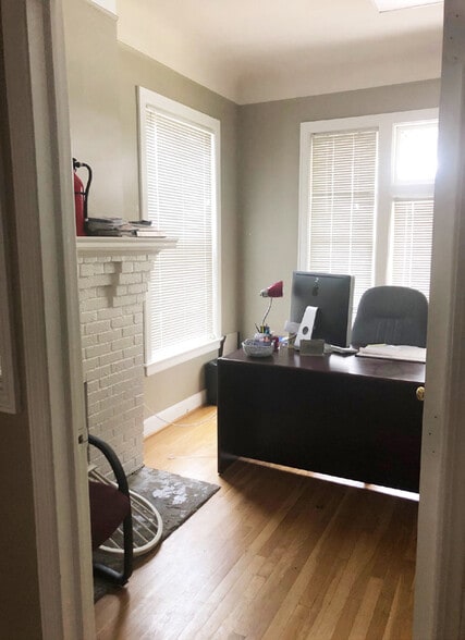 More Photos Of 111 Cass Ave, Mount Clemens Office For Sale