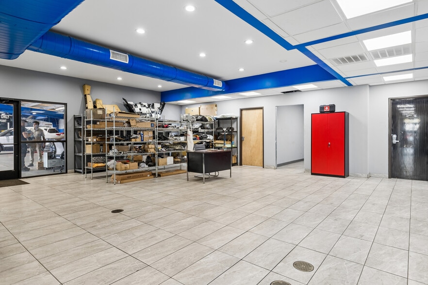 More Photos Of 4001 S Buckner Blvd, Dallas Service For Sale