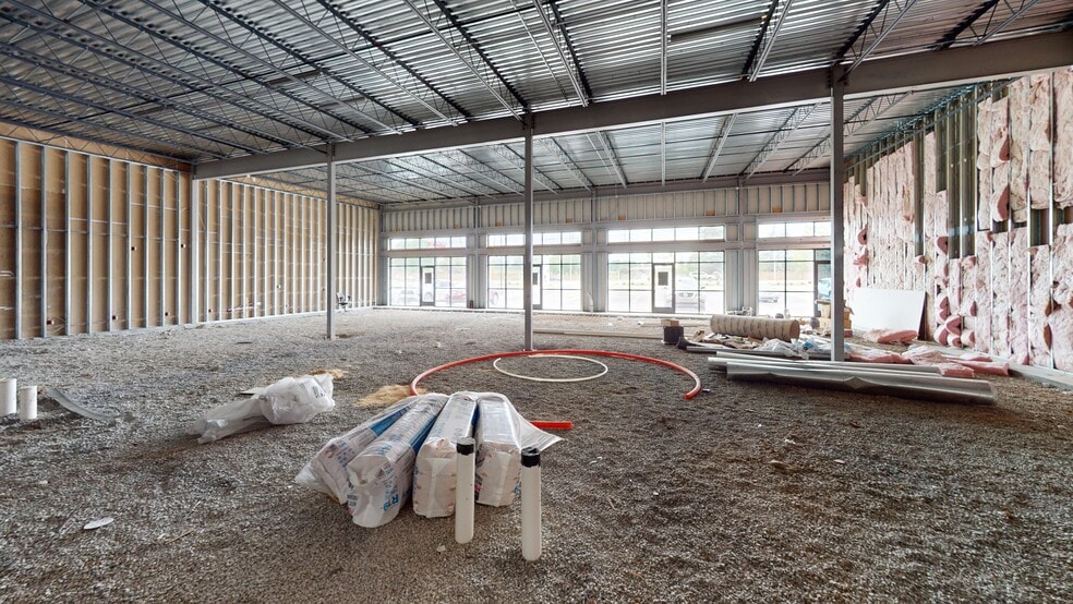 More Photos Of 106 Collier Rd, Clarksville Storefront Retail Office For Lease