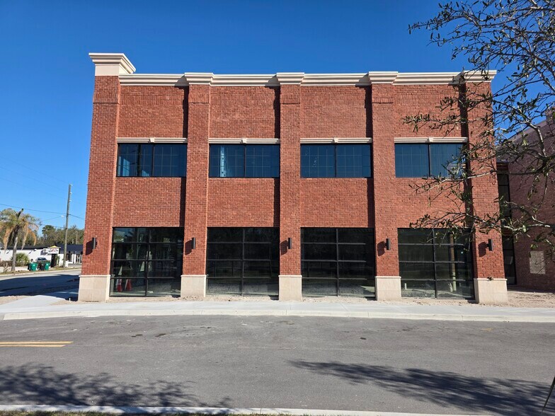 More Photos Of 425 S Woodland Blvd, Deland Office For Lease