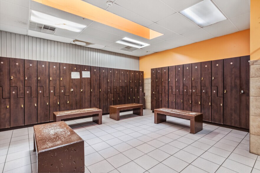 More Photos Of 350 Route 73, Berlin Health Club For Sale