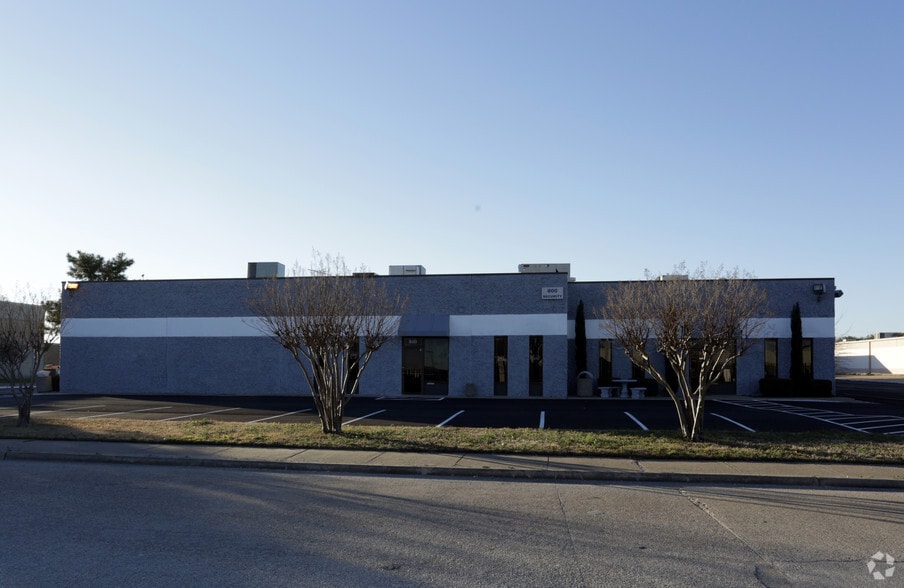 More Photos Of 800 Security Row, Richardson Light Distribution For Lease