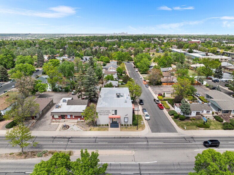 More Photos Of 709 W Littleton Blvd, Littleton Office For Sale