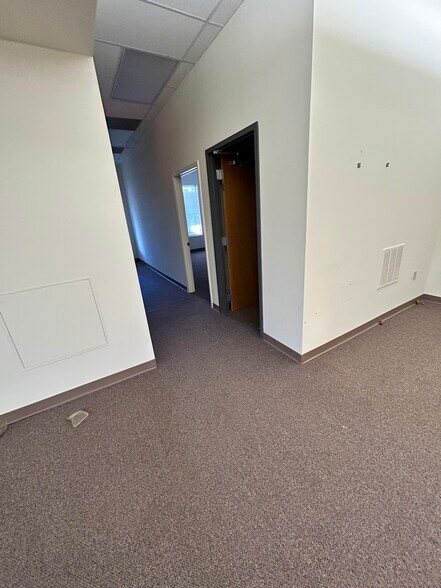 More Photos Of 1104 Van Buren Rd, Easton Medical For Lease