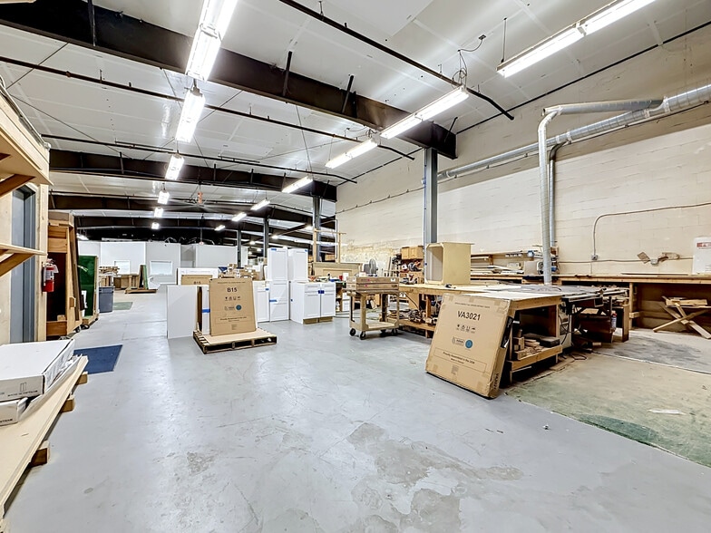 More Photos Of 4677 118th Ave N, Clearwater Manufacturing For Sale
