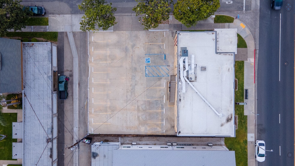 More Photos Of 2000 E Chapman Ave, Fullerton Medical For Lease