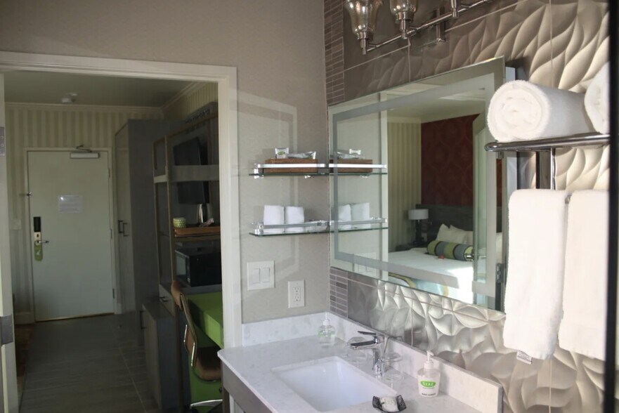 More Photos Of 1538-1540 Shattuck Ave, Berkeley Hotel For Sale