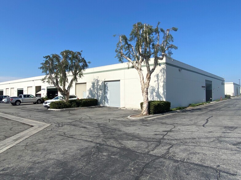 More Photos Of 2300 S Reservoir St, Pomona Warehouse For Lease