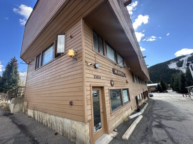 More Photos Of 23024 US Highway 6, Keystone Office For Sale