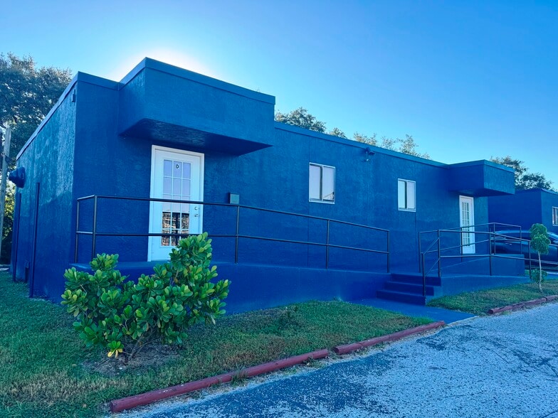 Primary Photo Of 5609 E Adamo Dr, Tampa Warehouse For Lease