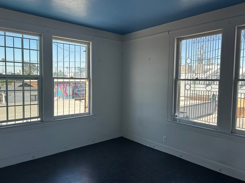 More Photos Of 1856 W Washington Blvd, Los Angeles General Retail For Sale