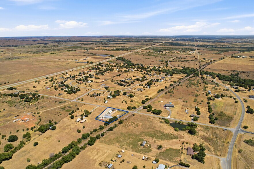 More Photos Of 1203 NW Airport Rd, Cache Industrial For Sale