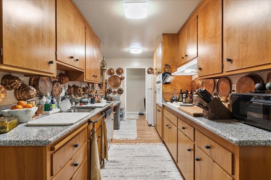 More Photos Of 561 Oakland Ave, Oakland Apartments For Sale