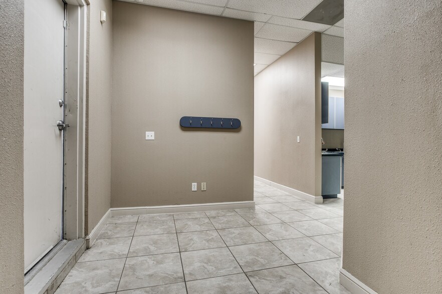 More Photos Of 605-607 6th St N, Texas City Restaurant For Sale