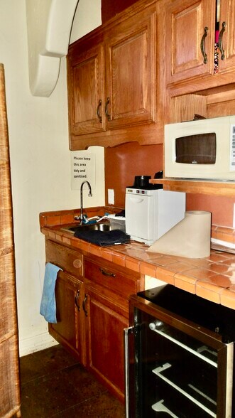 More Photos Of 1906A E Tyler, Harlingen Office For Sale