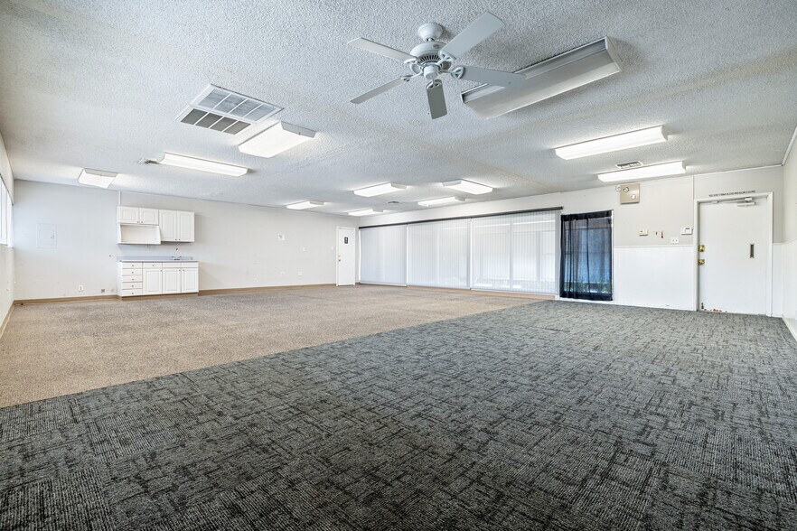 More Photos Of 1629 Pollasky Ave, Clovis Office For Sale