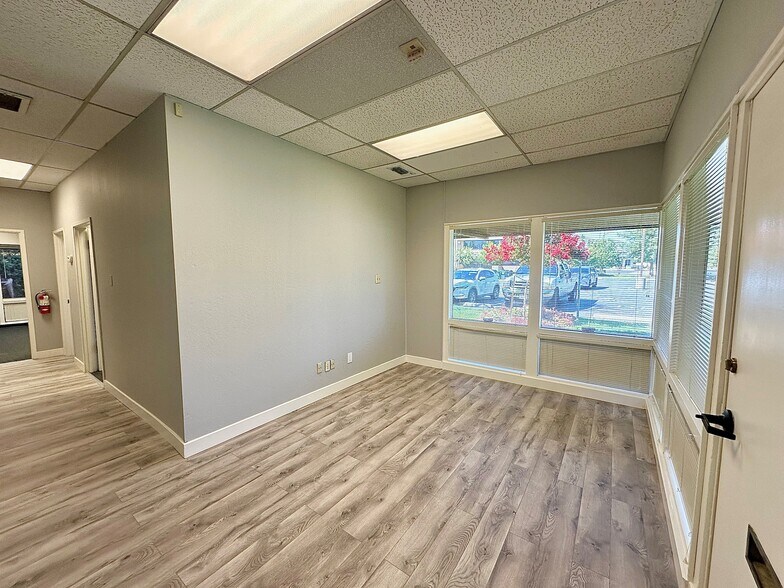 More Photos Of 3002-3028 Beacon Blvd, West Sacramento Medical For Lease